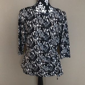 Fabulous large petite size rounded neckline 3/4 sleeve front side tie top.